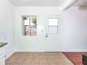 Back Unit – Kitchen Eat-In Area